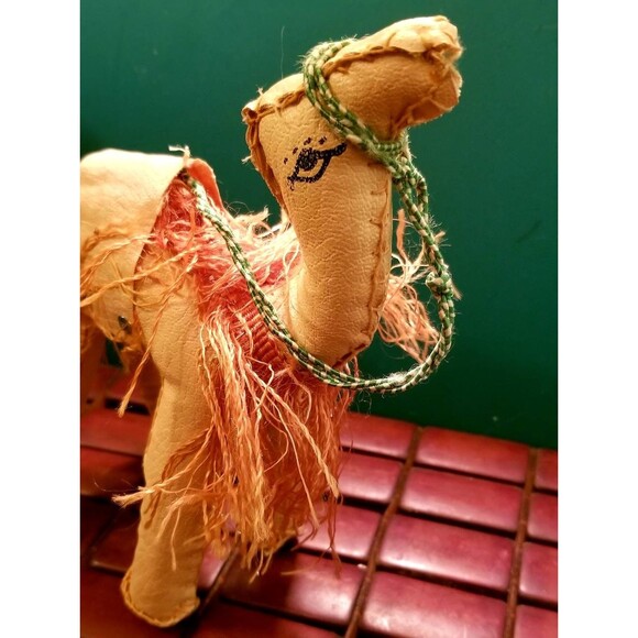 Vintage Retro Hand Made Hand Stitched Leather Camel Nativity - Picture 5 of 5
